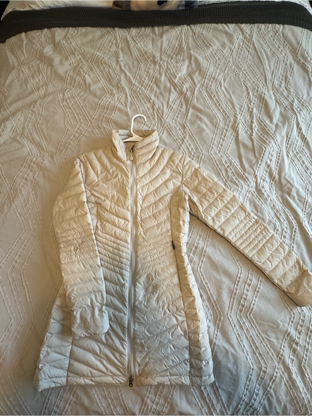 Mountain Hardwear Women's Cream Long Quilted Puffer Coat